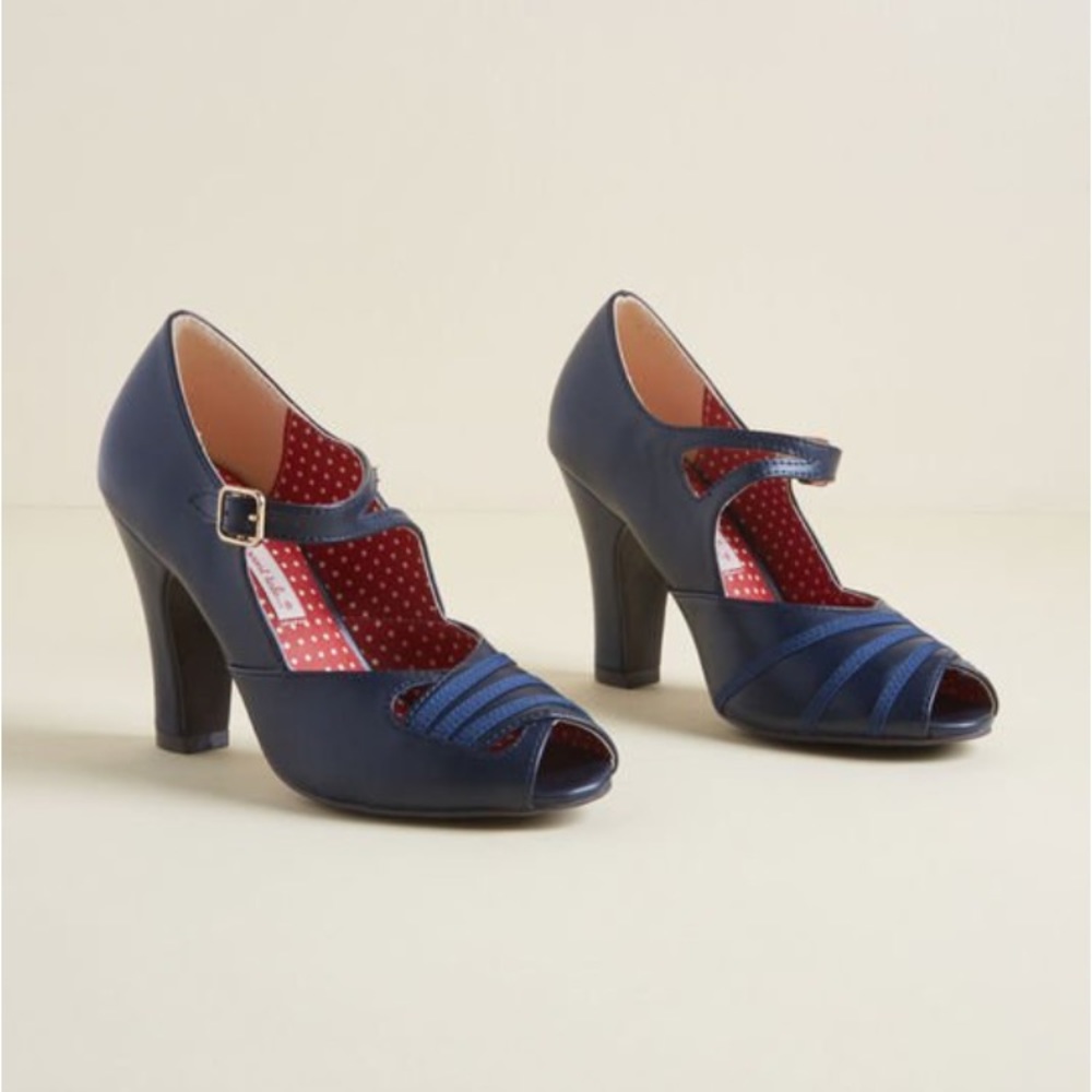 BAIT B.A.I.T ModCloth blue vintage heels peep-toe